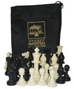 Movimento Manual De Uma Peça Num Jogo De Xadrez Foto de Stock - Imagem de  tabuleiro, torneio: 234517732